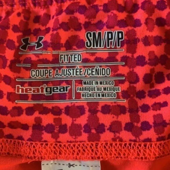 Under Armour Women Neon Capri Leggings Size SM/P/P - Picture 7 of 7